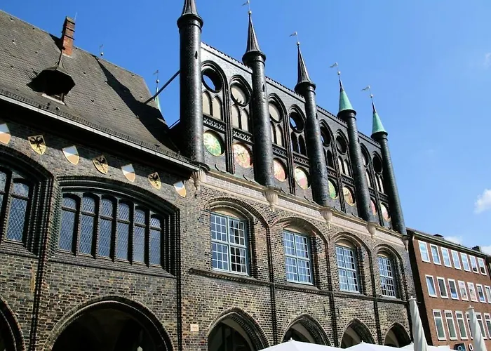 In With Swimming Pool * Quickborn (Pinneberg)