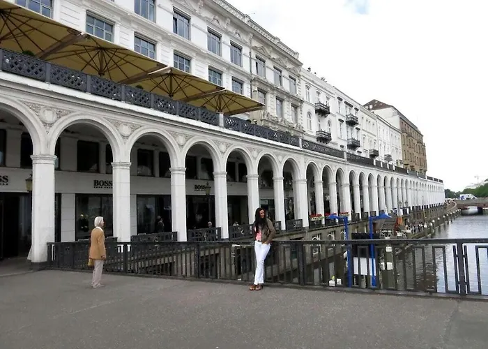 In With Swimming Pool