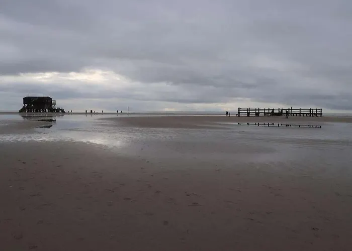 In With Swimming Pool * Quickborn (Pinneberg)